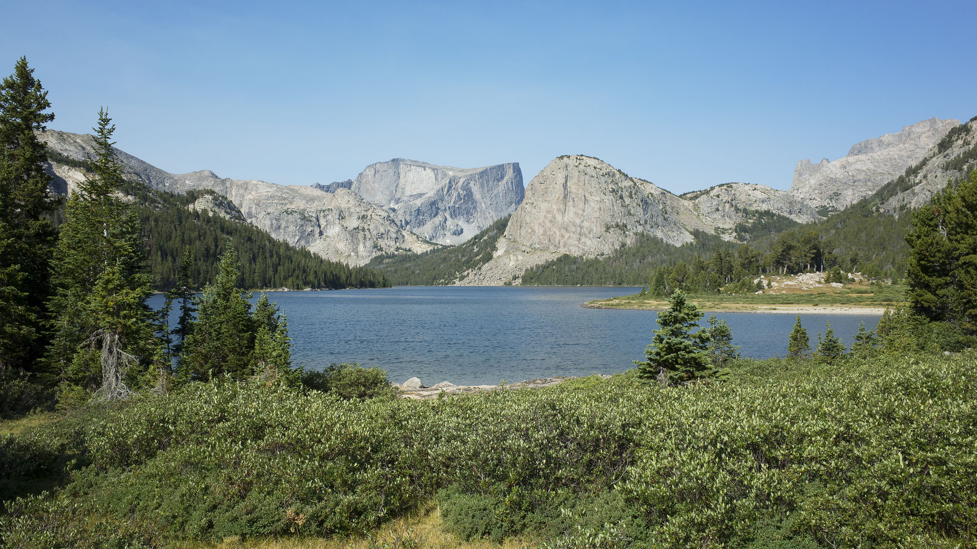 West across Grave Lake